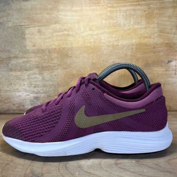 Nike Revolution 4 Womens Size 7.5 (6Y) Running Shoes Tea Berry/Metallic Gold - Picture 3 of 8